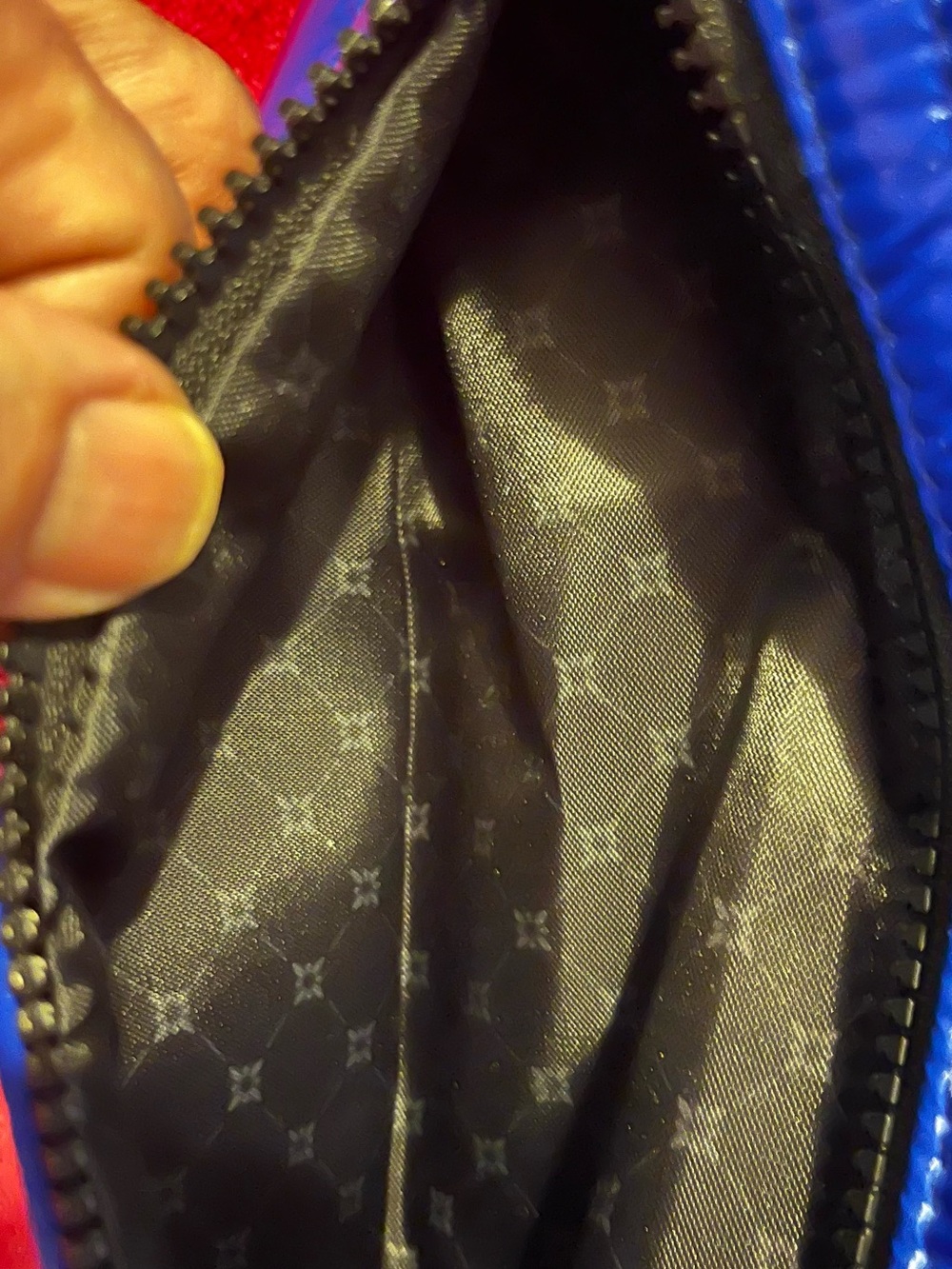 BCBG PUFFER XL Crossbody SLING Bag Royal Blue. NWT - Picture 3 of 8